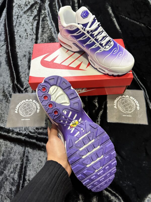 NIKE TN