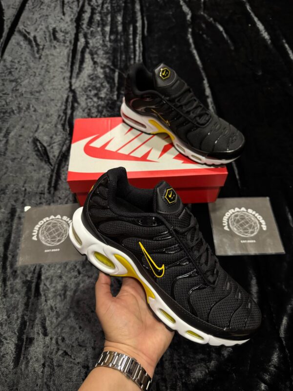 NIKE TN