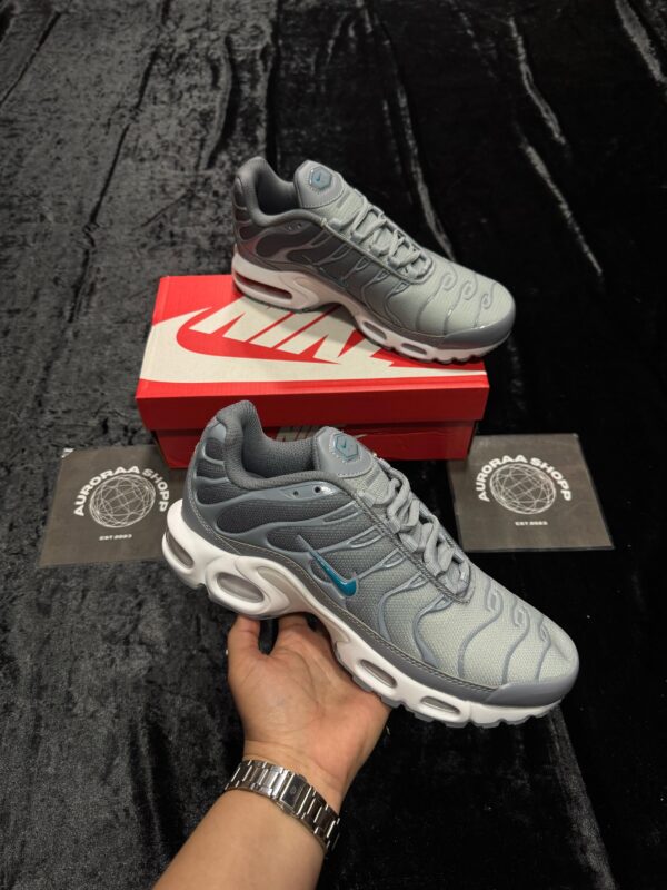NIKE TN