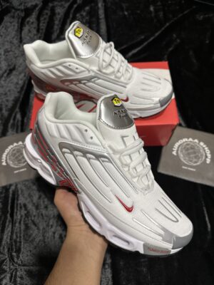 NIKE TN PLUS