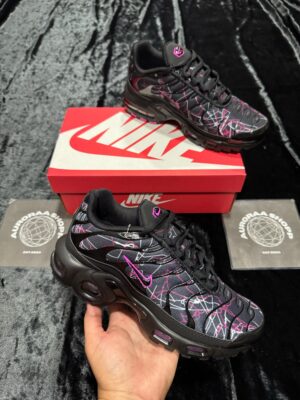 NIKE TN