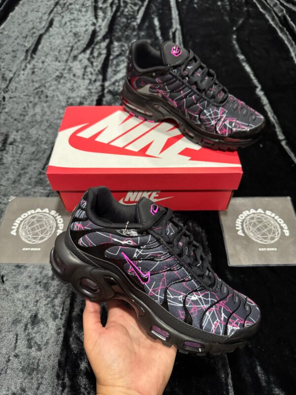 NIKE TN