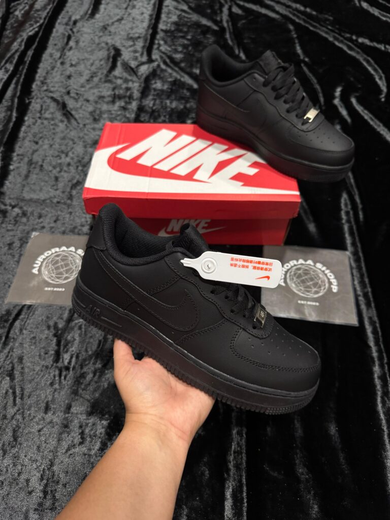 NIKE AF1 NEGRA
