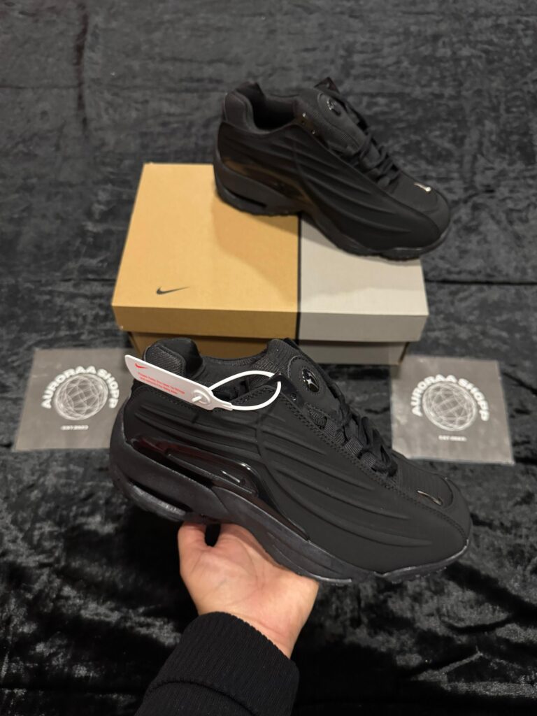 NIKE NOCTA