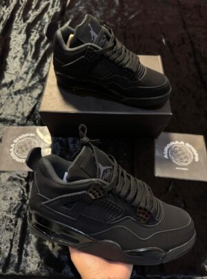 JORDAN RETRO BLACK CAT
