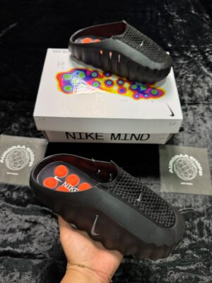 NIKE MIND BLACK