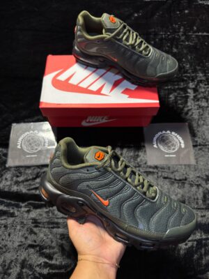 NIKE TN